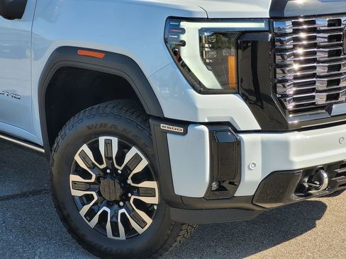 New 2026 GMC Sierra 2500 Denali Ultimate w/ Max Trailering Package image 6