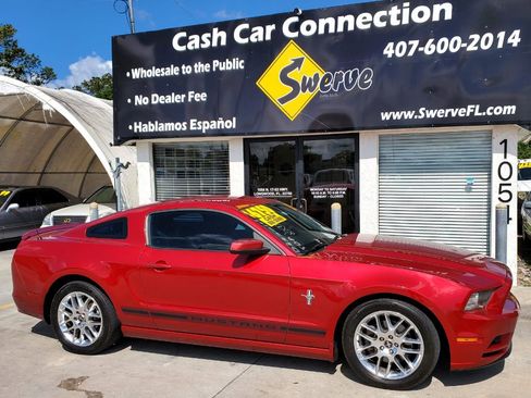 Used 2013 Ford Mustang Premium RWD image 5