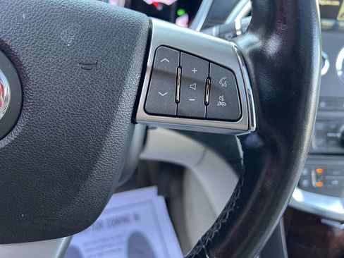 Used 2012 Cadillac SRX Luxury image 32