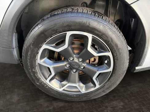 Used 2014 Subaru Crosstrek 2.0i Premium image 32