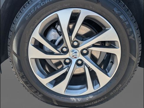 Used 2023 Buick Envision Essence image 25