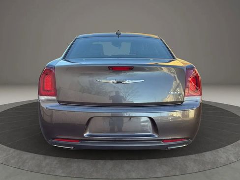 Used 2016 Chrysler 300 S image 6