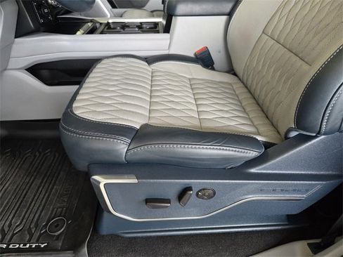Used 2024 Ford F250 Limited image 23