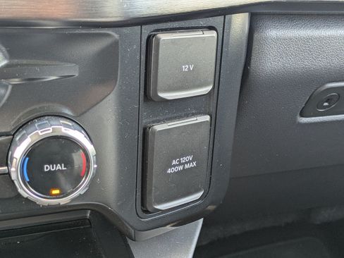 Used 2023 Ford F250 Lariat w/ Black Appearance Package AWD/4WD image 30