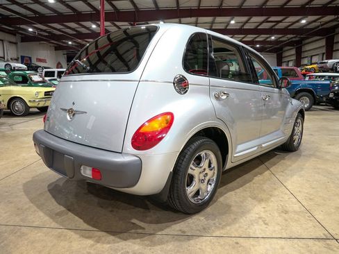 Used 2001 Chrysler PT Cruiser FWD image 8