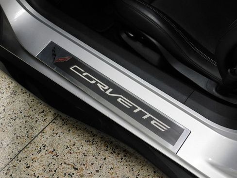 Used 2019 Chevrolet Corvette Stingray Coupe w/ Carbon Flash Badge Package RWD image 30