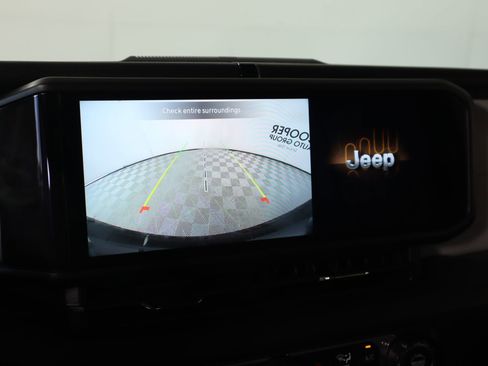 Used 2025 Jeep Wrangler Unlimited Sport AWD/4WD image 6