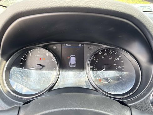 Used 2018 Nissan Rogue SL w/ Premium Package FWD image 30