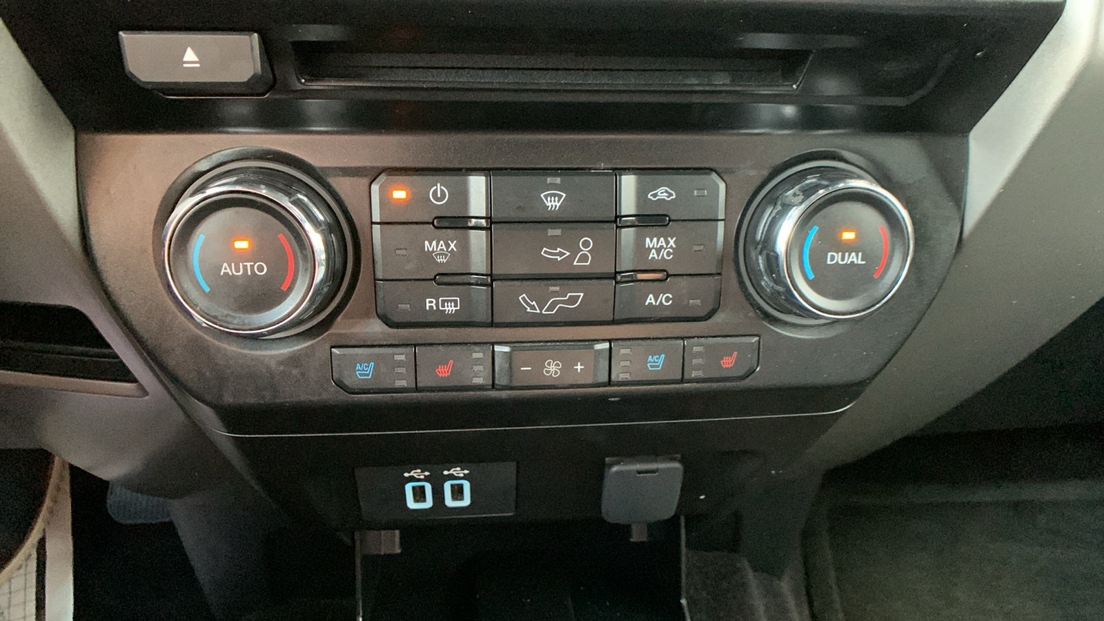 Used 2016 Ford F150 Lariat w/ Equipment Group 501A Mid AWD/4WD image 19