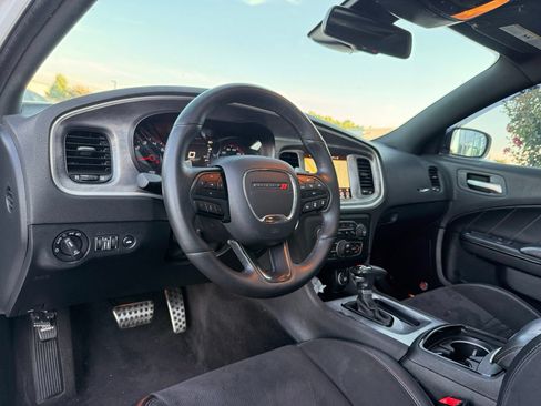 Used 2017 Dodge Charger R/T RWD image 20