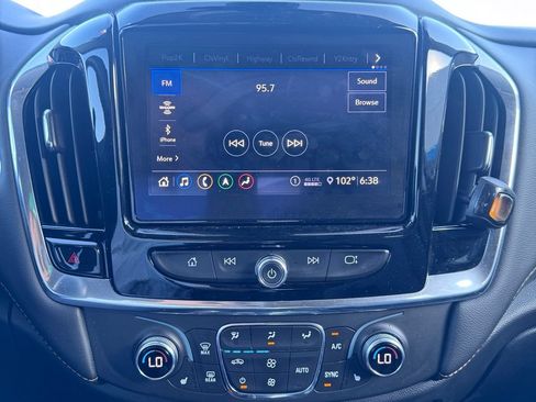 Used 2021 Chevrolet Traverse RS FWD image 11