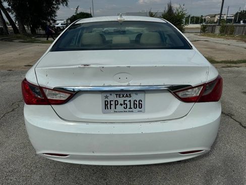 Used 2011 Hyundai Sonata GLS image 8