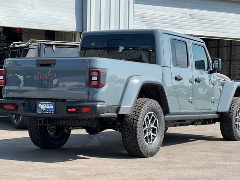 New 2026 Jeep Gladiator Rubicon w/ Steel Bumper Group image 4