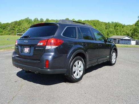Used 2010 Subaru Outback 2.5i Premium w/ Protection Package 1A image 6