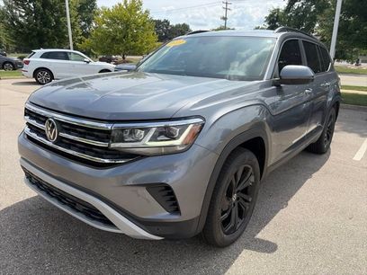 Used 2023 Volkswagen Atlas SE w/ Black Wheel Package