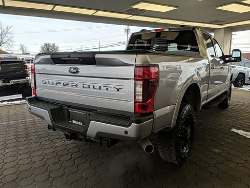 Certified 2022 Ford F250 Lariat w/ Tremor Off-Road Package image 5