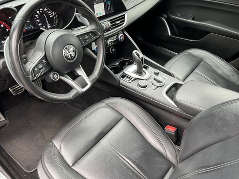 Used 2022 Alfa Romeo Giulia Sprint image 11
