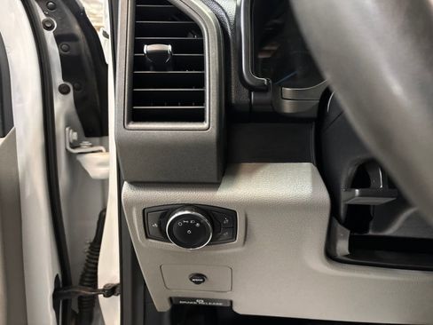 Used 2017 Ford F250 XL w/ Power Equipment Group AWD/4WD image 14