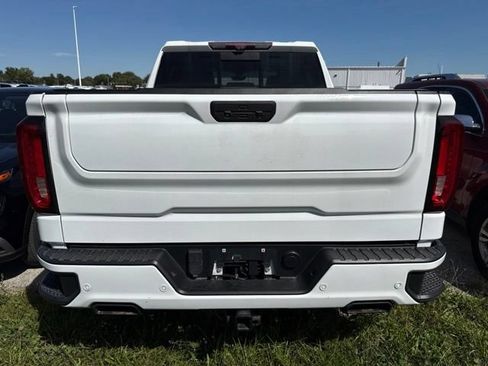 Used 2020 GMC Sierra 1500 AT4 w/ Off-Road Performance Package AWD/4WD image 4