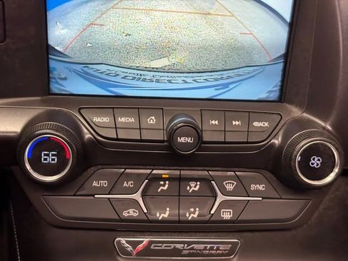 Used 2019 Chevrolet Corvette Stingray Coupe w/ 1LT RWD image 19