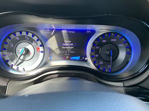 Used 2018 Chrysler 300 S image 25