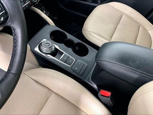 Used 2022 Ford Escape SEL AWD/4WD image 18