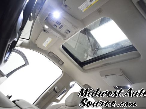 Used 2019 Cadillac Escalade Premium Luxury AWD/4WD image 24