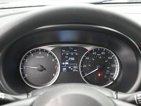 Used 2021 Nissan Kicks S FWD image 12