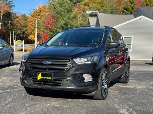 Used 2019 Ford Escape SEL image 3