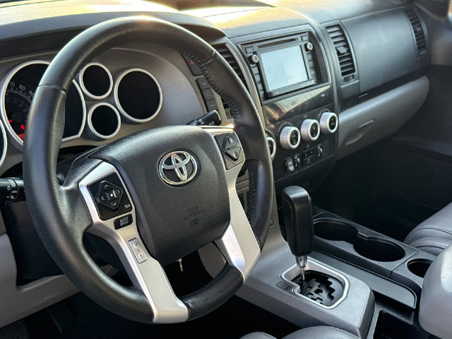 Used 2016 Toyota Sequoia SR5 w/ Premium Package RWD image 20