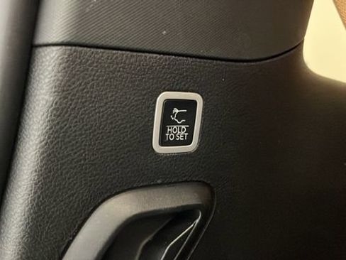 Used 2024 Jeep Grand Wagoneer Series III w/ HD Trailer Tow Package image 33