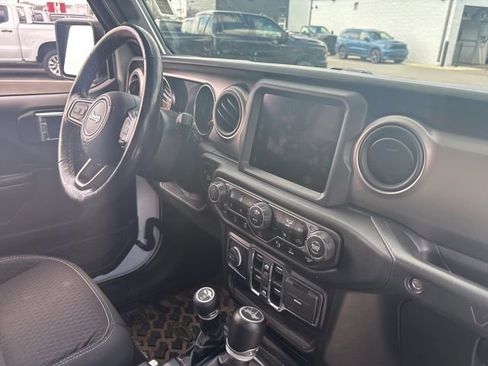 Used 2021 Jeep Wrangler Unlimited Sport image 30