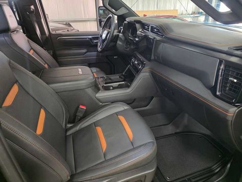 Used 2025 GMC Sierra 2500 AT4 w/ AT4 Premium Plus Package image 27