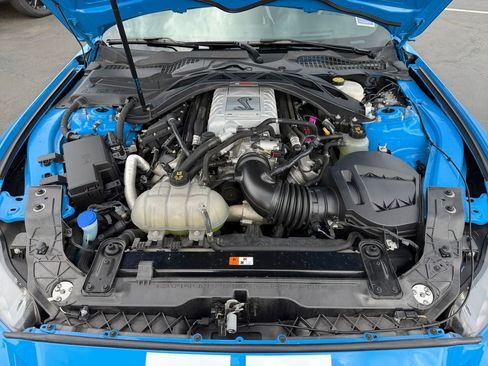 Used 2022 Ford Mustang Shelby GT500 w/ Carbon Fiber Track Pack RWD image 29