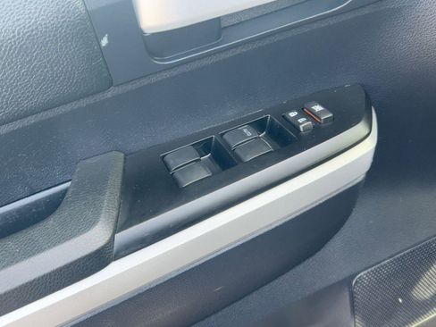 Used 2016 Toyota Tundra SR5 w/ SR5 Upgrade Package image 12