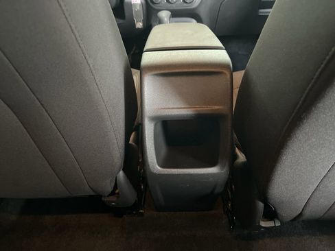 Used 2024 Chevrolet Trax RS w/ Sunroof Package image 22