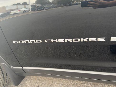 New 2026 Jeep Grand Cherokee Limited AWD/4WD image 12