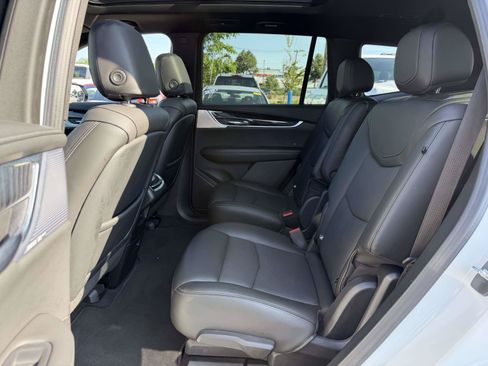Certified 2023 Cadillac XT6 Premium Luxury w/ Technology Package AWD/4WD image 13