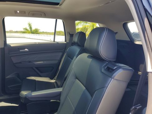 Used 2023 Volkswagen Atlas SEL AWD/4WD image 13