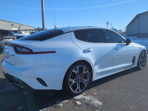 Used 2018 Kia Stinger GT2 image 7