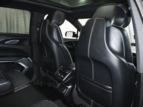 Used 2026 Cadillac Lyriq V image 59