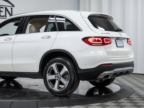 Certified 2022 Mercedes-Benz GLC 300 4MATIC image 29