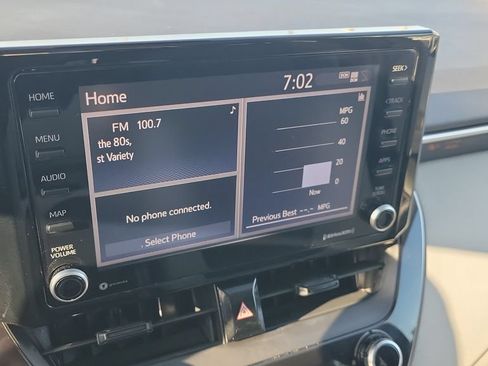 Used 2022 Toyota Corolla LE FWD image 18