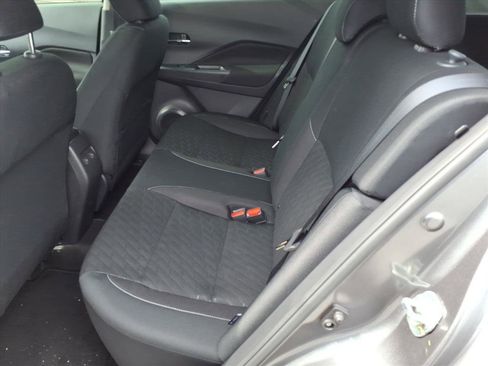 Used 2024 Nissan Kicks SV FWD image 7