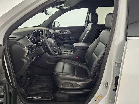 Used 2023 Chevrolet Traverse LT w/ LT Premium Package FWD image 22