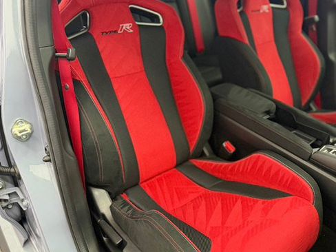 Used 2019 Honda Civic Type R image 17