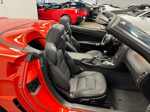Used 2013 Chevrolet Corvette Grand Sport w/ 3LT Preferred Equipment Group RWD image 18