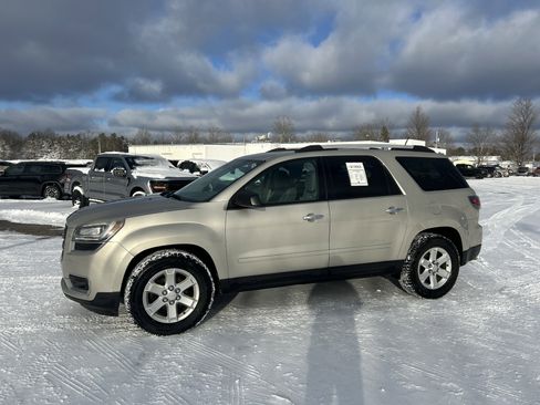 Used 2016 GMC Acadia SLE image 8