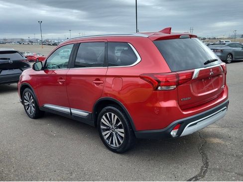 Used 2019 Mitsubishi Outlander SEL image 3