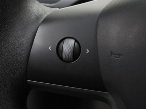 Used 2022 Tesla Model 3 Performance image 12